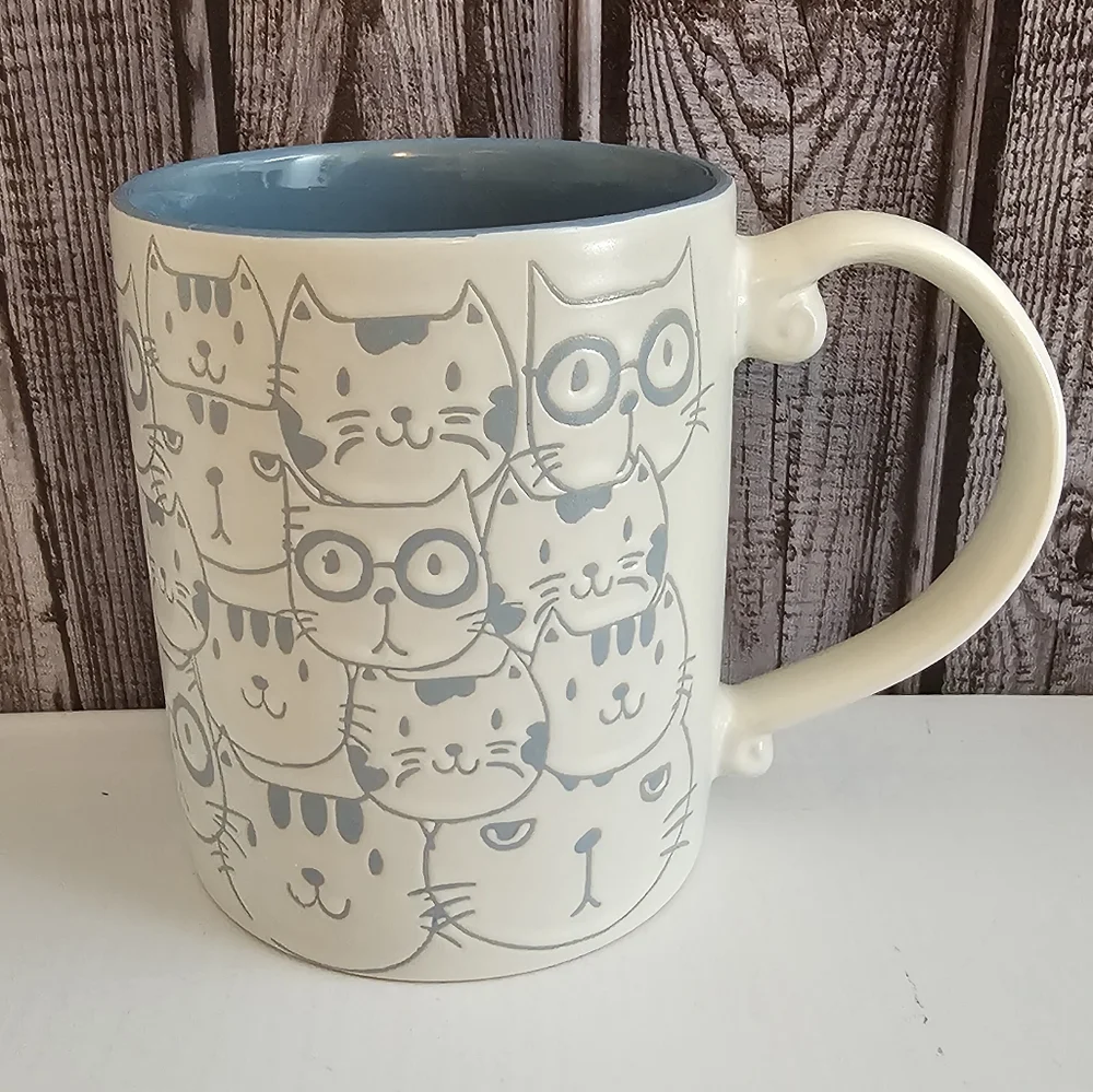 Spectrum Cat Face Repeat Mug Set - Picture 3 of 14